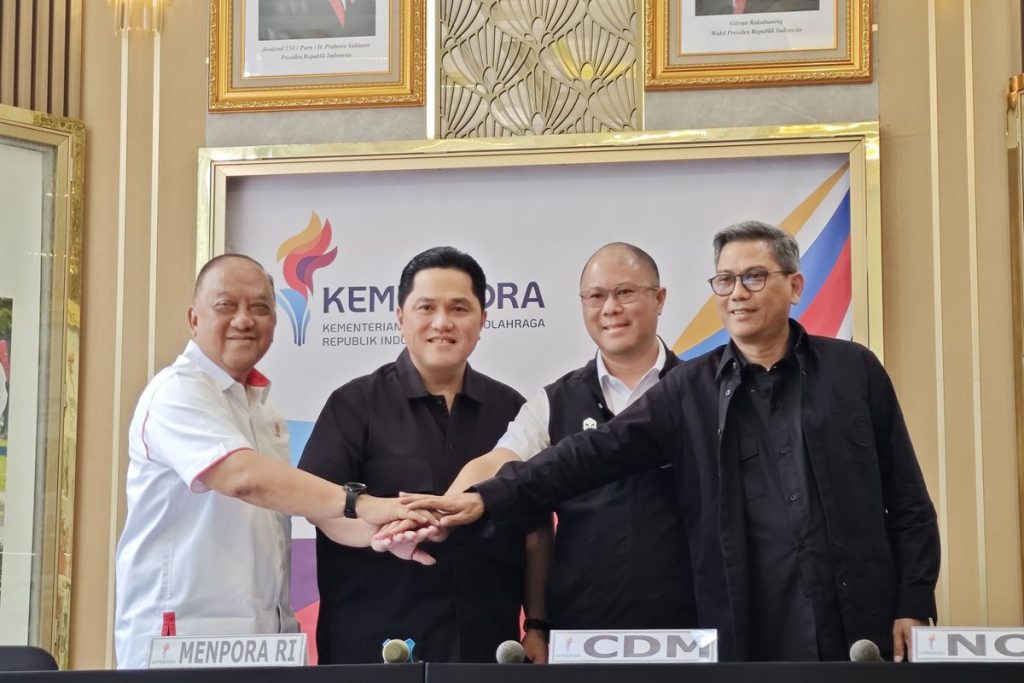 Kontingen Indonesia merayakan raihan 91 medali emas di SEA Games 2025 Thailand