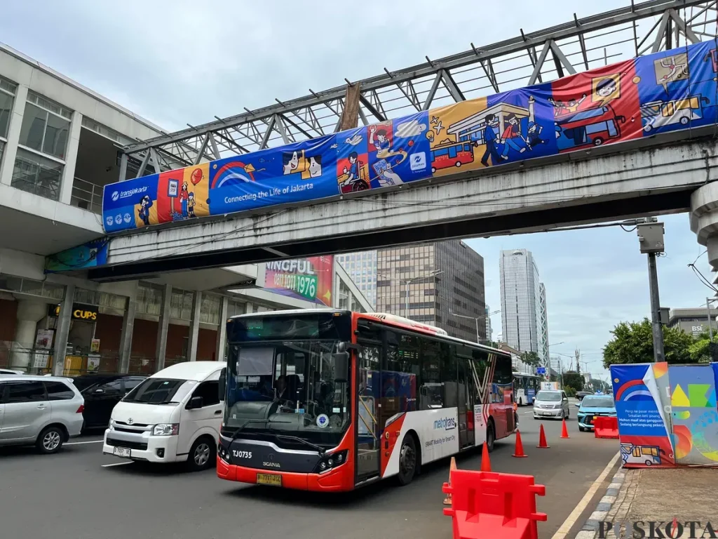 JPO Sarinah sebagai jembatan penyeberangan pertama di Indonesia di kawasan Jakarta Pusat