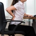 Nyeri Tulang Ekor Saat Duduk: Penyebab dan Cara Mengatasinya