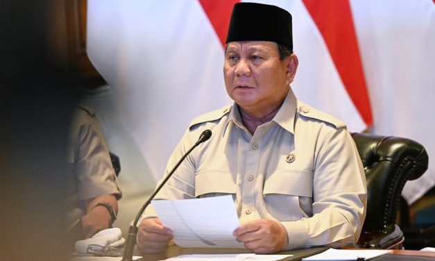 Prabowo Minta Kapolri Usut Tuntas Teror Air Keras Aktivis KontraS