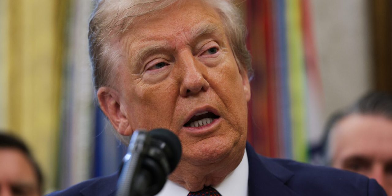 Trump Minta Marinir AS Tembak Kapal Ranjau di Selat Hormuz
