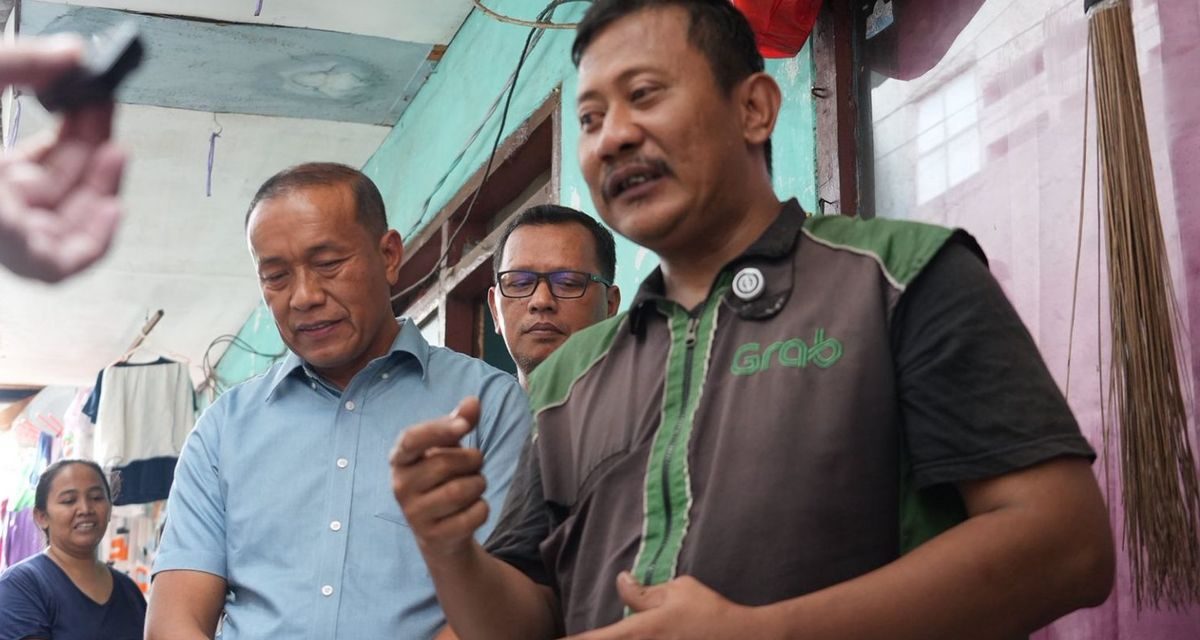 Viral Pengemudi Ojol Menangis Motornya Ditertibkan di Jatinegara