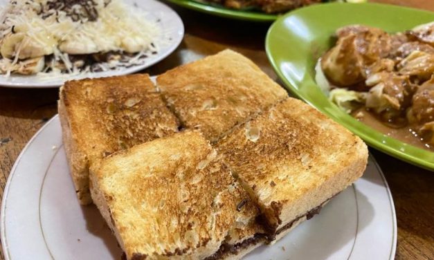 Camilan Legendaris Sore Hari Kedai Tradisional hingga Modern