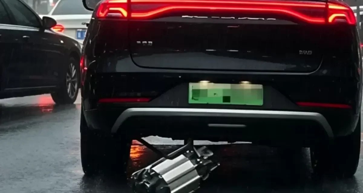 BYD Ungkap Penyebab Motor Listrik Belakang Tang Terlepas Saat Banjir