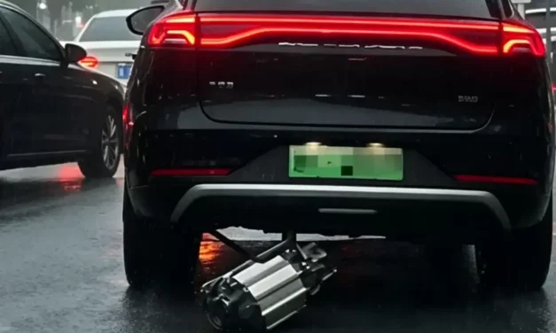 BYD Ungkap Penyebab Motor Listrik Belakang Tang Terlepas Saat Banjir