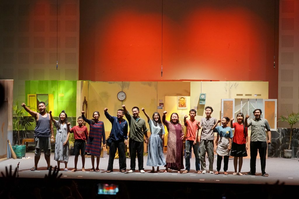 Penampilan peserta Festival Teater Kota Yogyakarta 2026 di Graha Budaya Taman Budaya Embung Giwangan.