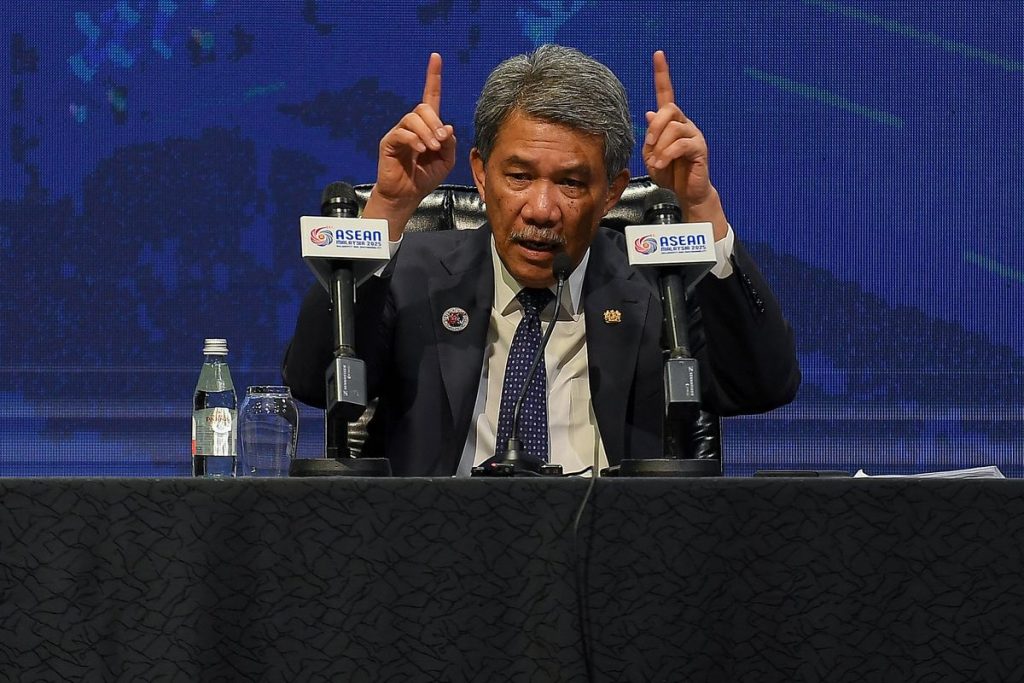 Kabut asap di Sarawak mendorong Malaysia berkoordinasi dengan Indonesia dan ASEAN.