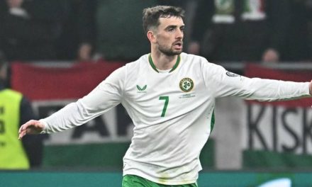 Como 1907 Incar Troy Parrott untuk Perkuat Lini Serang di Liga Champions 2026-2027