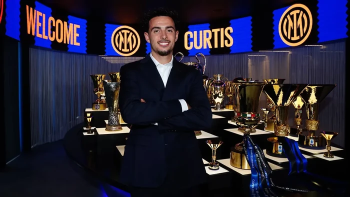 Curtis Jones resmi bergabung dengan Inter Milan musim 2026/2027