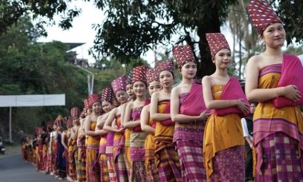 Mulud Adat Bayan 2026 Ramai Wisatawan, Homestay Warga Penuh Dipesan