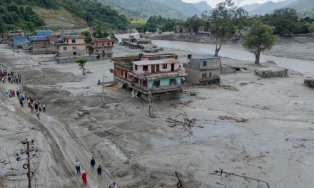 Perubahan Iklim Diduga Perparah Bencana Gletser Nepal-Tibet