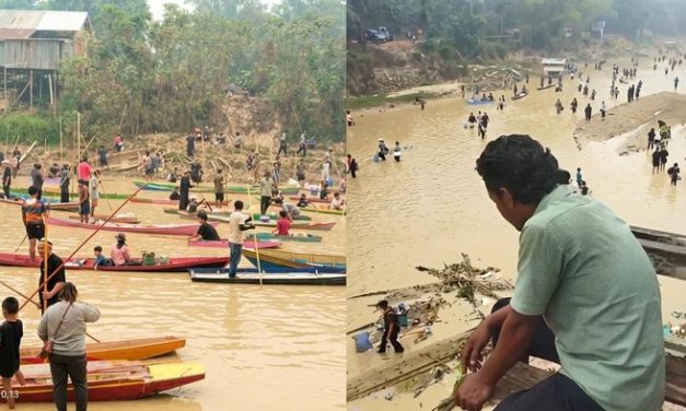 Ribuan Warga Ikuti Tradisi Menuba di Sungai Arut